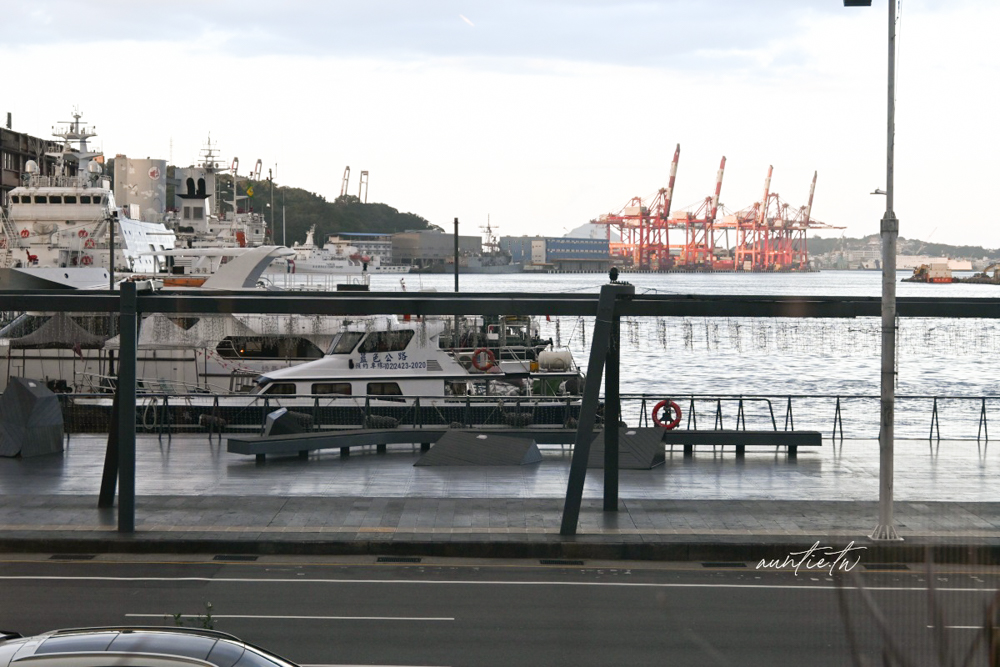 【基隆】仁愛區|Rectengle Café 方長咖啡,可以看基隆港的療癒海景咖啡廳 - 第10張圖