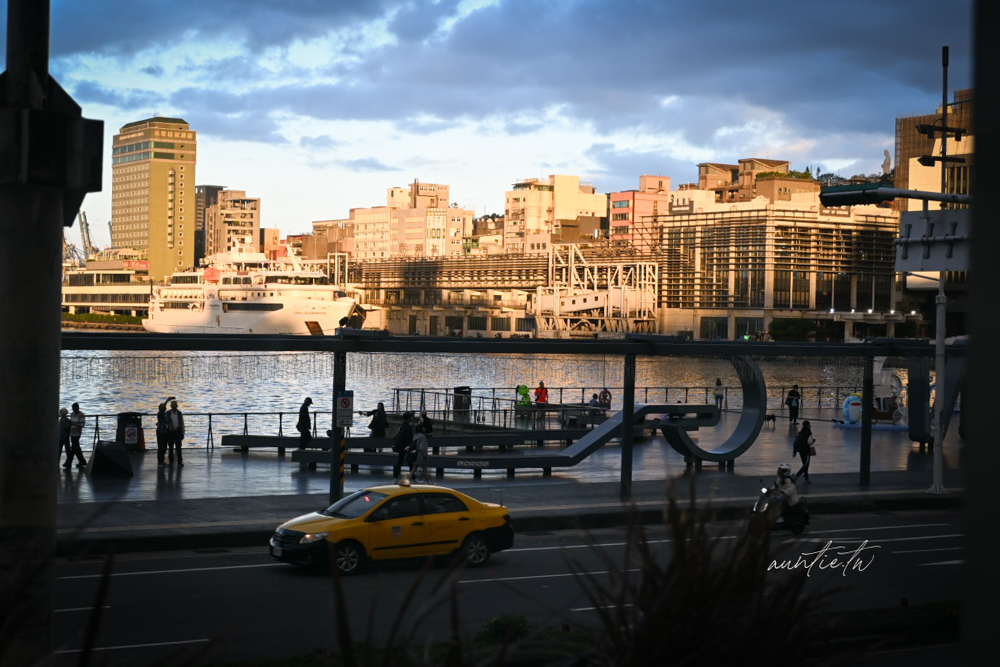 【基隆】仁愛區|Rectengle Café 方長咖啡,可以看基隆港的療癒海景咖啡廳 - 第12張圖