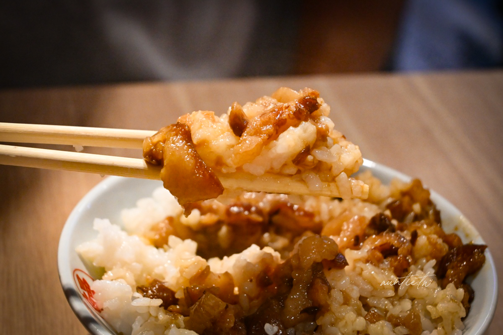 【基隆】仁愛區|圳記紅燒鰻,鬆軟紅燒鰻魚,清甜湯頭,基隆廟口夜市六十年鰻魚羹老店 - 第14張圖