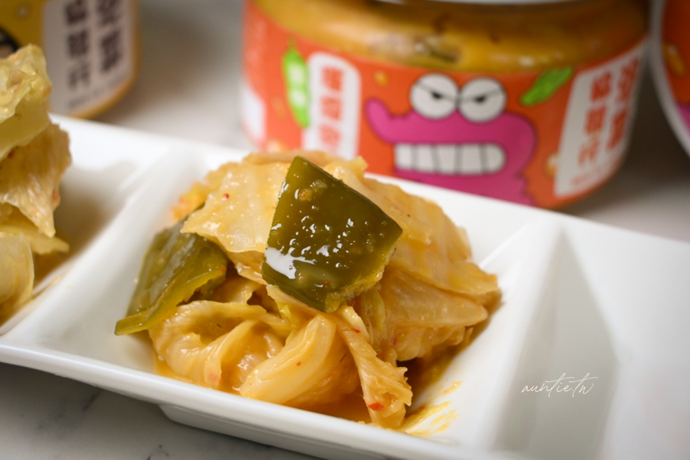 【宅配】金門｜協發行泡菜，日常冰箱小菜必備，每款都超涮嘴，可愛到不行蠟筆小新聯名泡菜