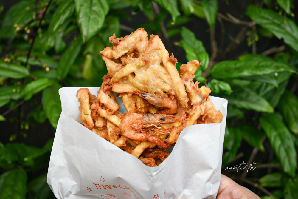 【宜蘭】礁溪｜龍潭春捲伯，薄酥脆韭菜春捲，鹹香地瓜蝦餅，礁溪排隊美食