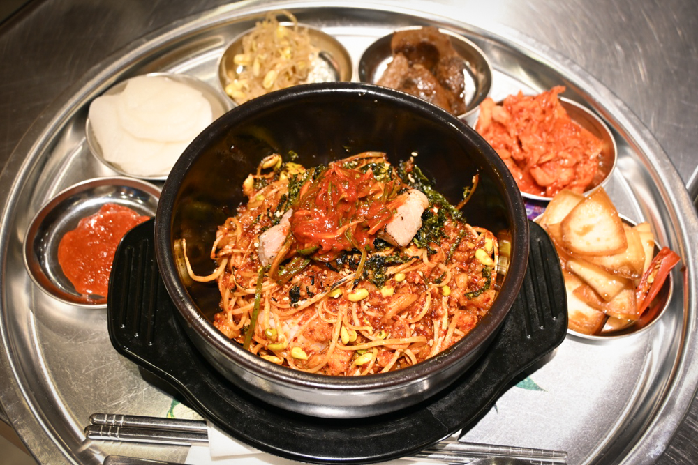 【台北】士林｜金書西餐飲 韓國豬肉湯飯，濃郁湯頭豬肉湯飯，拌飯也太好吃推薦！