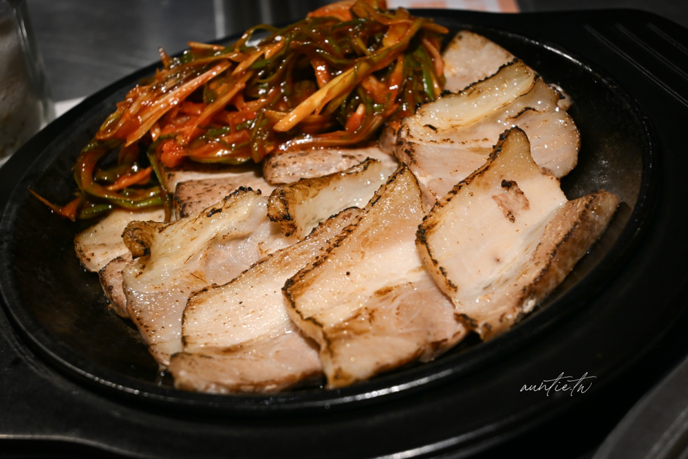 【台北】士林｜金書西餐飲 韓國豬肉湯飯，濃郁湯頭豬肉湯飯，拌飯也太好吃推薦！