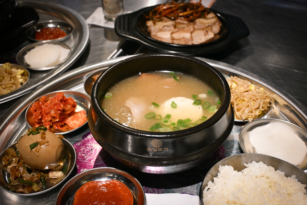 【台北】士林｜金書西餐飲 韓國豬肉湯飯，濃郁湯頭豬肉湯飯，拌飯也太好吃推薦！