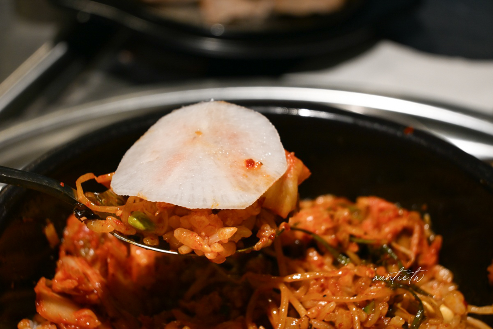 【台北】士林｜金書西餐飲 韓國豬肉湯飯，濃郁湯頭豬肉湯飯，拌飯也太好吃推薦！