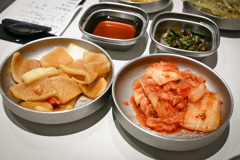 【公館美食】曹氏家司機食堂，道地香濃豬肉湯飯，酥脆海鮮煎餅推薦