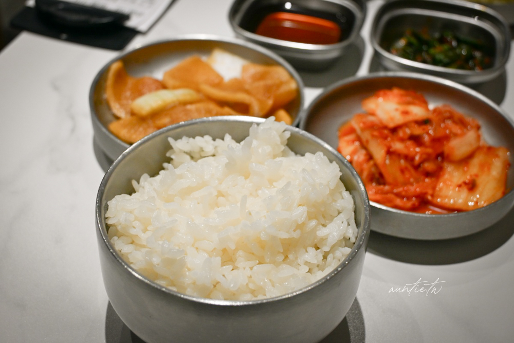 【公館美食】曹氏家司機食堂，道地香濃豬肉湯飯，酥脆海鮮煎餅推薦
