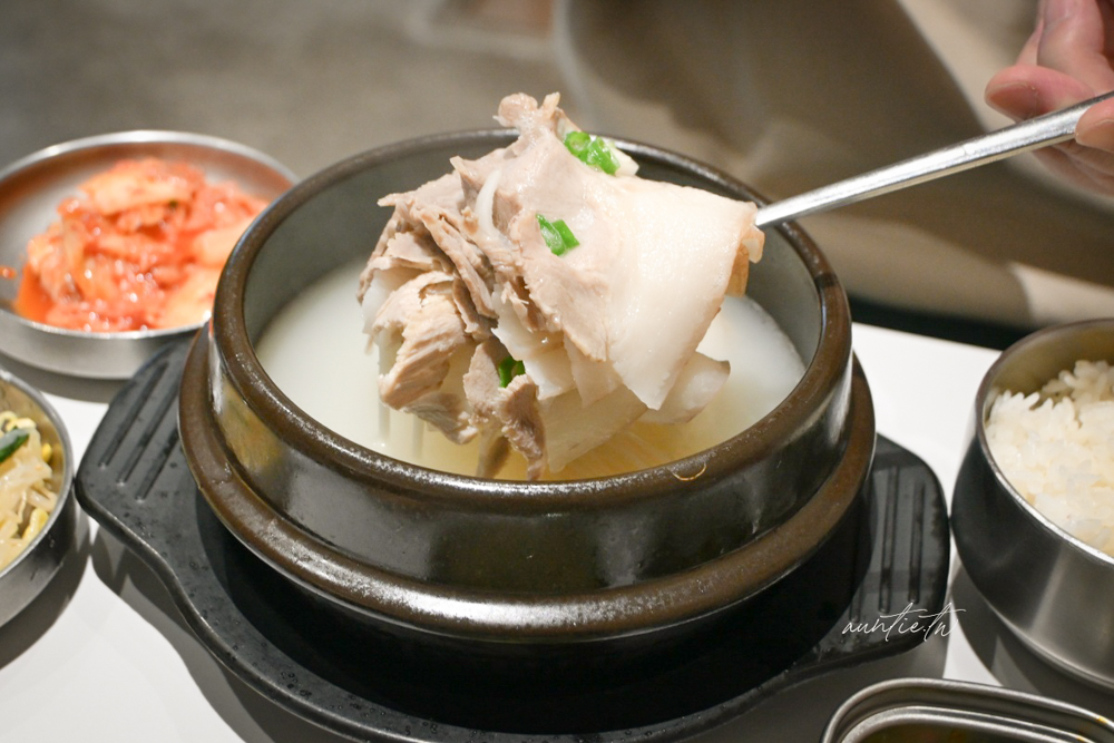 【公館美食】曹氏家司機食堂，道地香濃豬肉湯飯，酥脆海鮮煎餅推薦