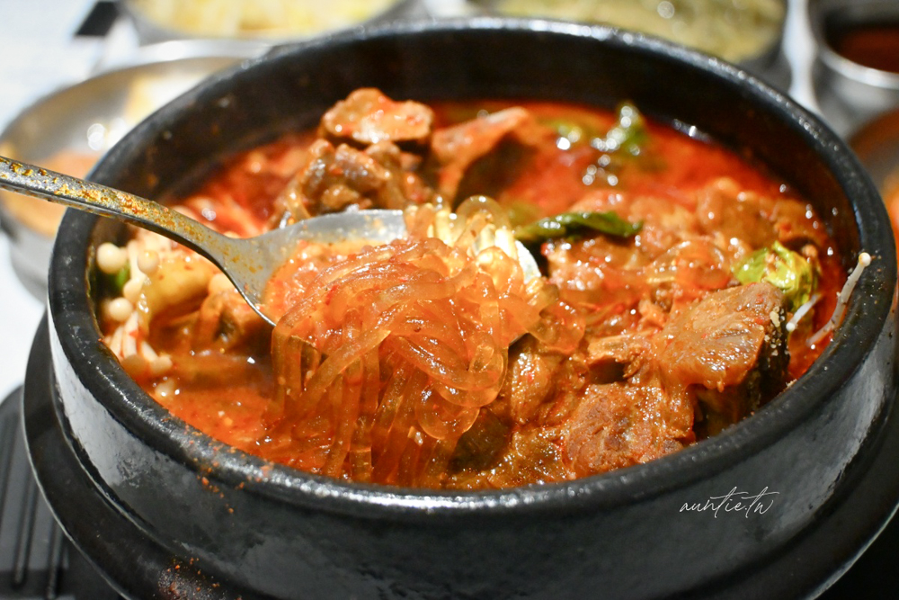 【公館美食】曹氏家司機食堂，道地香濃豬肉湯飯，酥脆海鮮煎餅推薦