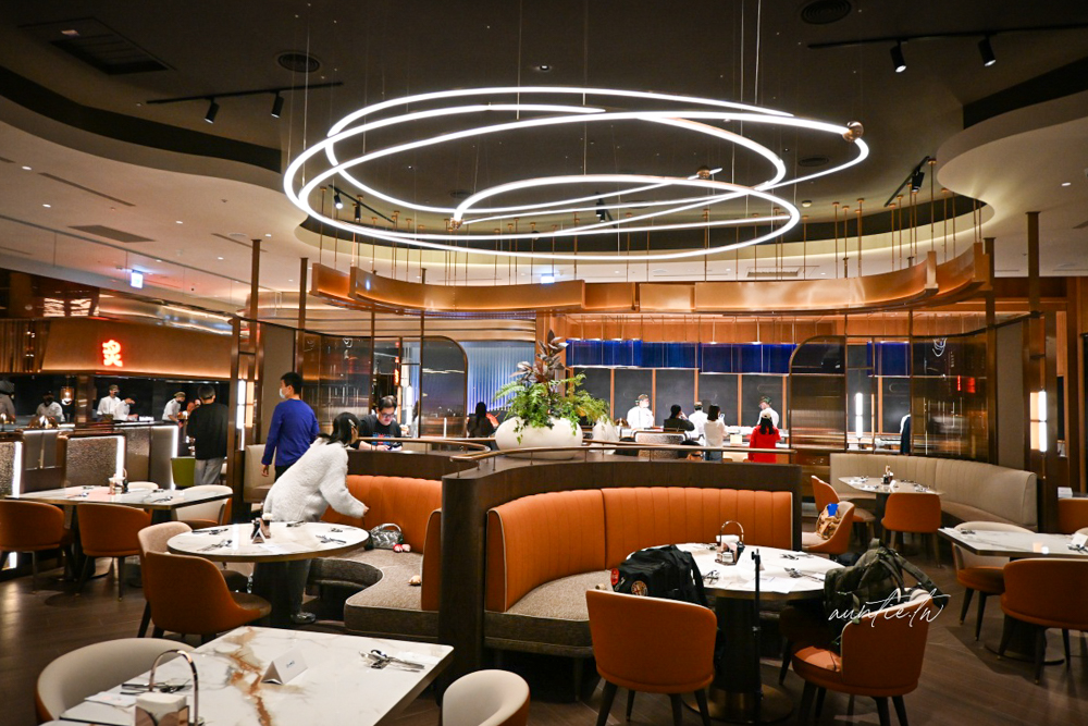 【桃園美食】南崁｜島語桃園台茂店，全新開幕桃園吃到飽，牛排 海鮮 一島檯一餐酒通通喝到飽！