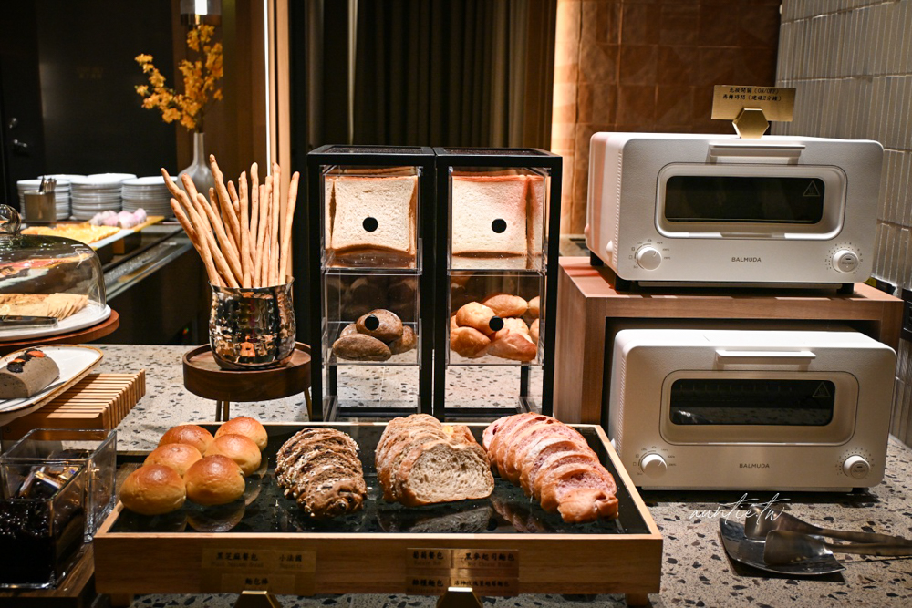 【桃園美食】南崁｜島語桃園台茂店，全新開幕桃園吃到飽，牛排 海鮮 一島檯一餐酒通通喝到飽！