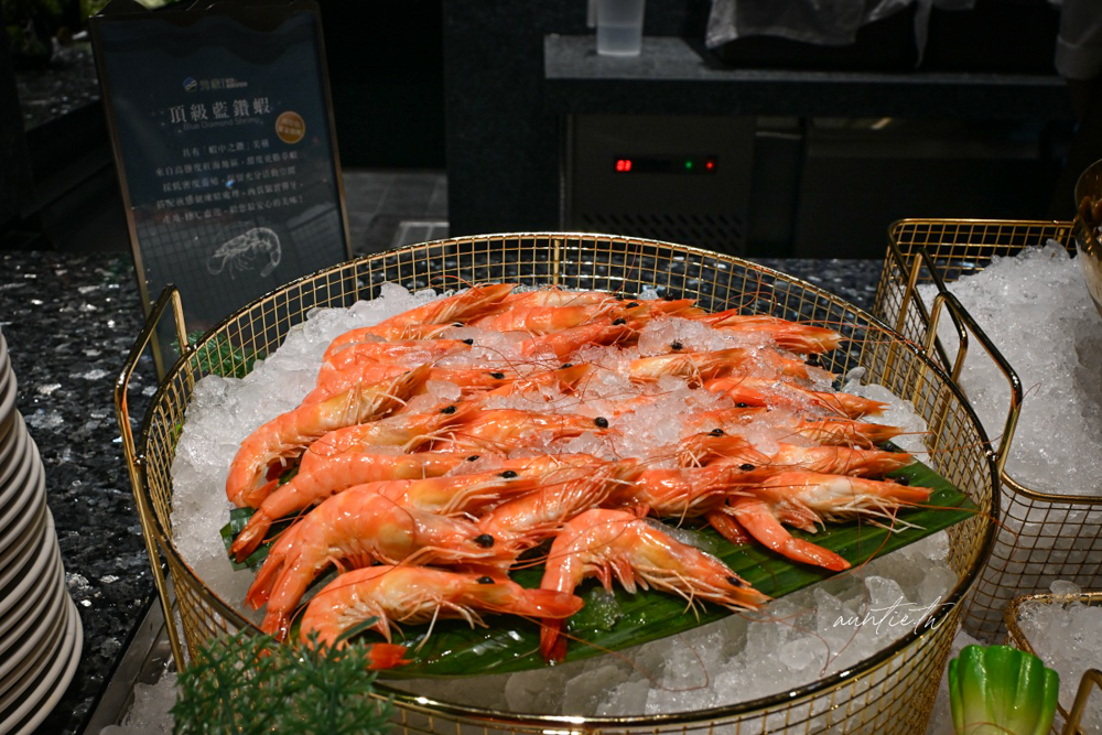 【桃園美食】南崁｜島語桃園台茂店，全新開幕桃園吃到飽，牛排 海鮮 一島檯一餐酒通通喝到飽！