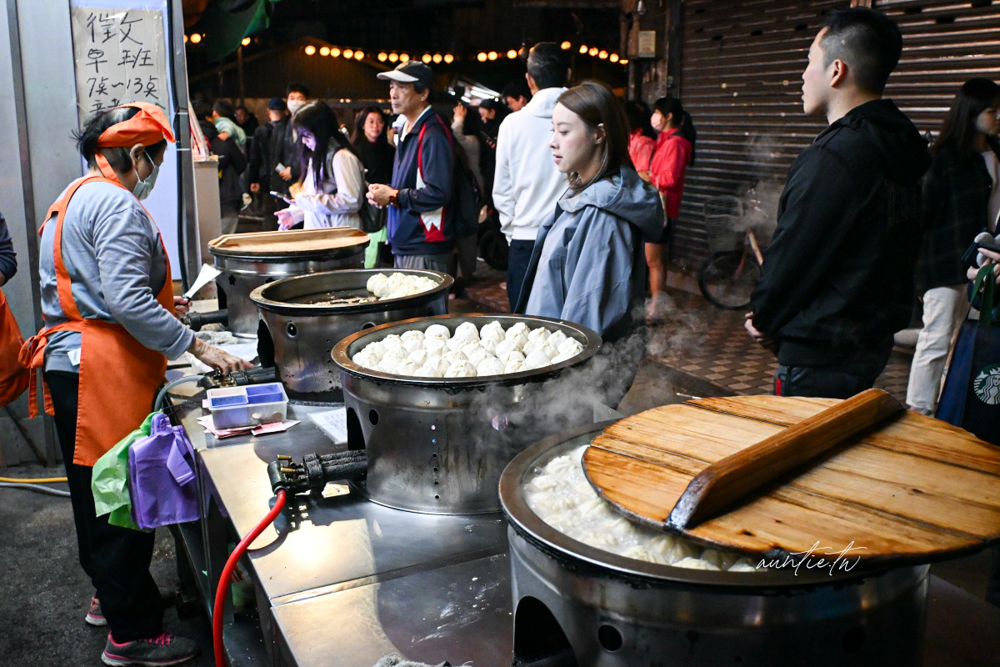 【景美美食】景美站｜景美上海生煎包，景美夜市排隊美食