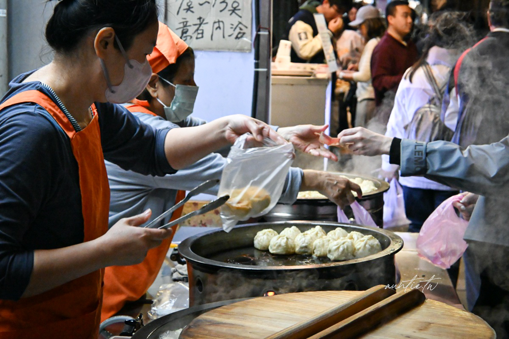 【景美美食】景美站｜景美上海生煎包，景美夜市排隊美食