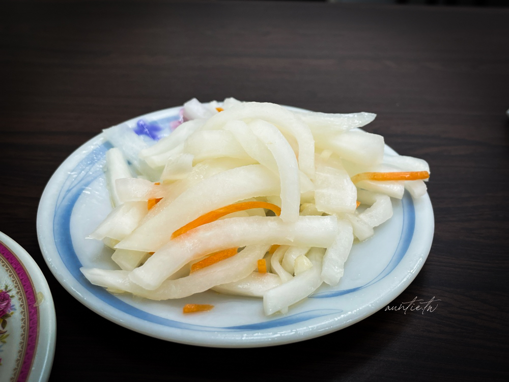 【台北】信義區|老北一菜盒店,隨便點都好吃的超強乾烙餅店 - 第9張圖 【台北】信義區|老北一菜盒店,隨便點都好吃的超強乾烙餅店