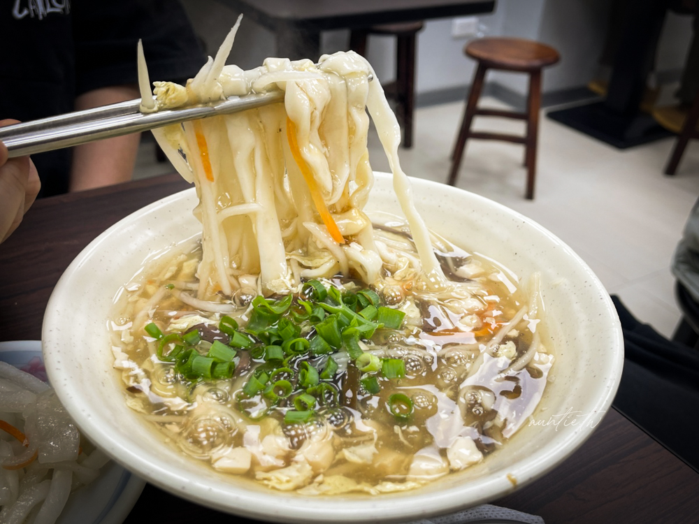 【台北】信義區|老北一菜盒店,隨便點都好吃的超強乾烙餅店 - 第15張圖 【台北】信義區|老北一菜盒店,隨便點都好吃的超強乾烙餅店