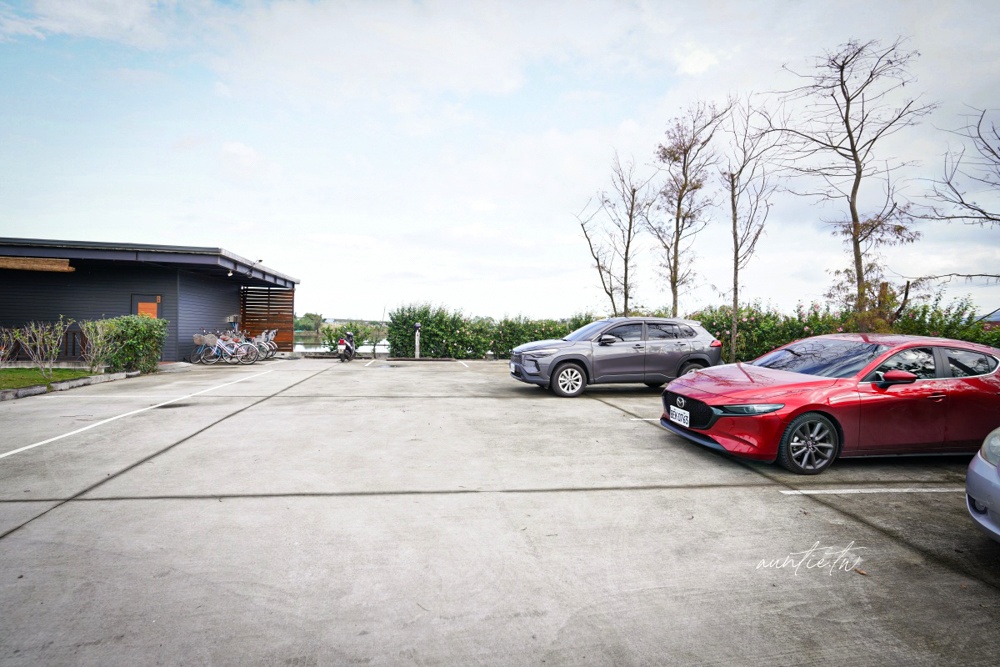 【宜蘭包棟民宿】冬山鄉｜八易閣，冬山河旁優質舒適民宿，烤肉區、電動麻將桌、免費紅酒滷味，