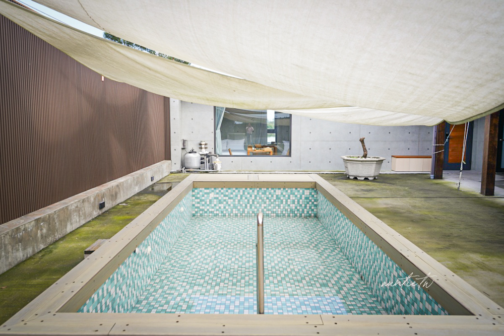 【宜蘭包棟民宿】冬山鄉｜八易閣，冬山河旁優質舒適民宿，烤肉區、電動麻將桌、免費紅酒滷味，