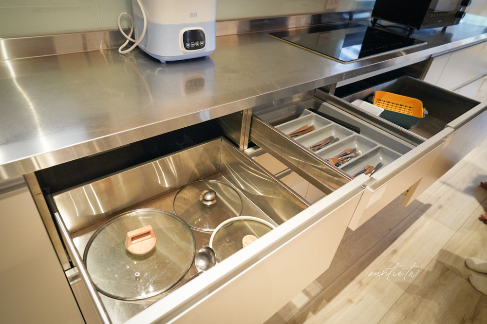 【宜蘭包棟民宿】冬山鄉｜八易閣，冬山河旁優質舒適民宿，烤肉區、電動麻將桌、免費紅酒滷味，