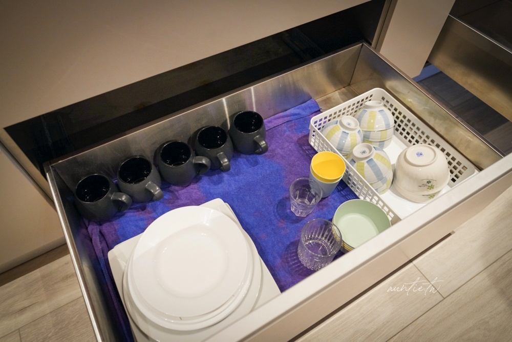 【宜蘭包棟民宿】冬山鄉｜八易閣，冬山河旁優質舒適民宿，烤肉區、電動麻將桌、免費紅酒滷味，