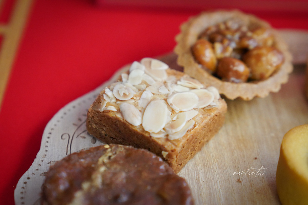 【2026 春節禮盒推薦】自然薇甜春節禮盒，金色小馬吊飾開運元寶，喜氣洋洋春節禮盒推薦