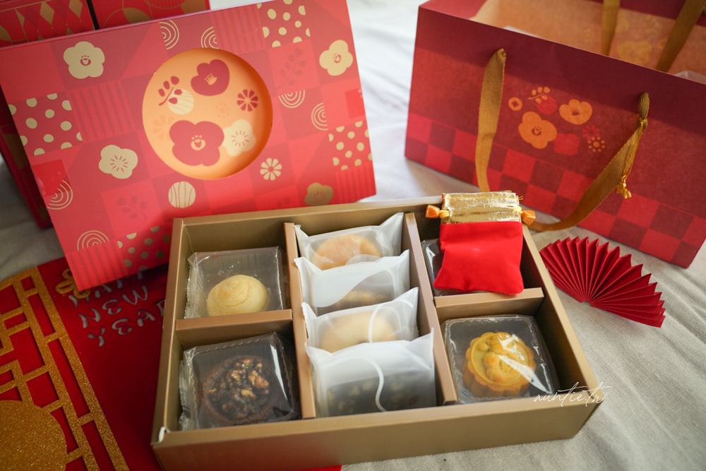 【2026 春節禮盒推薦】自然薇甜春節禮盒，金色小馬吊飾開運元寶，喜氣洋洋春節禮盒推薦