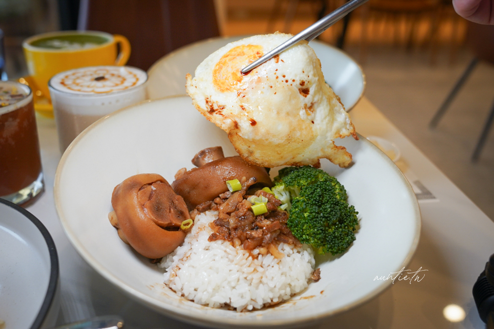 【新北】汐止｜來可咖啡 LAGO CAFE，金龍湖畔療癒湖景咖啡廳