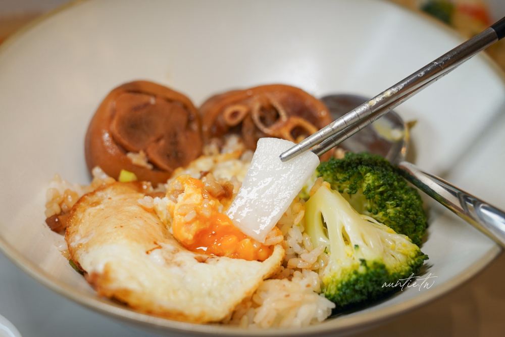 【新北】汐止｜來可咖啡 LAGO CAFE，金龍湖畔療癒湖景咖啡廳