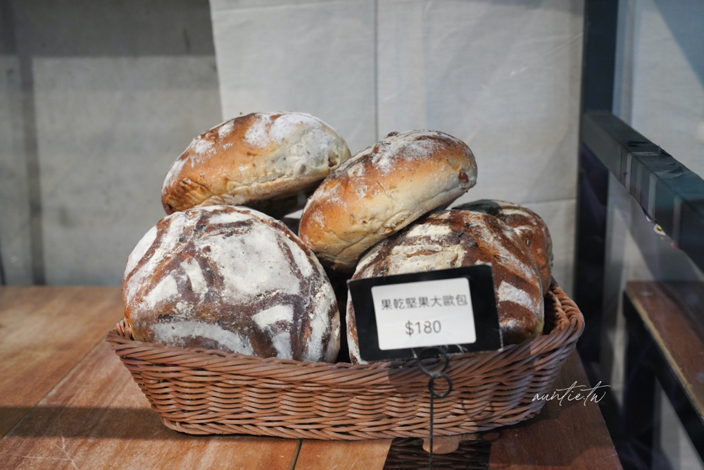 【桃園】觀音｜全村的希望麵包工廠，低調莊園窯烤麵包