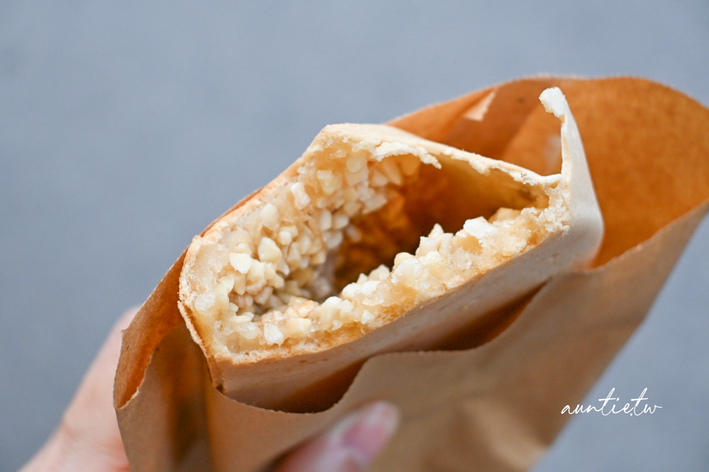 【新北】淡水站|福哥石頭餅,50種口味互尬,一開攤就排隊的酥脆石頭餅 - 第12張圖 【新北】淡水站|福哥石頭餅,50種口味互尬,一開攤就排隊的酥脆石頭餅