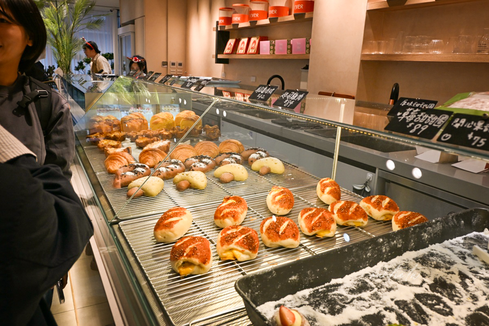 【花蓮】壽豐｜常紅蛋糕 Redever cake，極度濃郁榴槤千層，壽豐車站美食