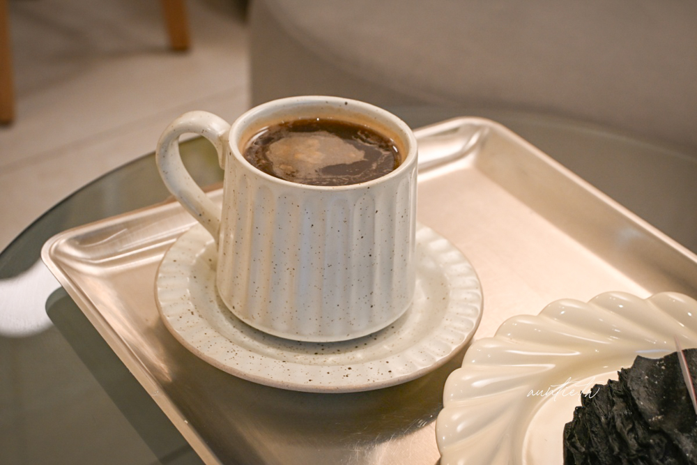 【花蓮】壽豐｜常紅蛋糕 Redever cake，極度濃郁榴槤千層，壽豐車站美食