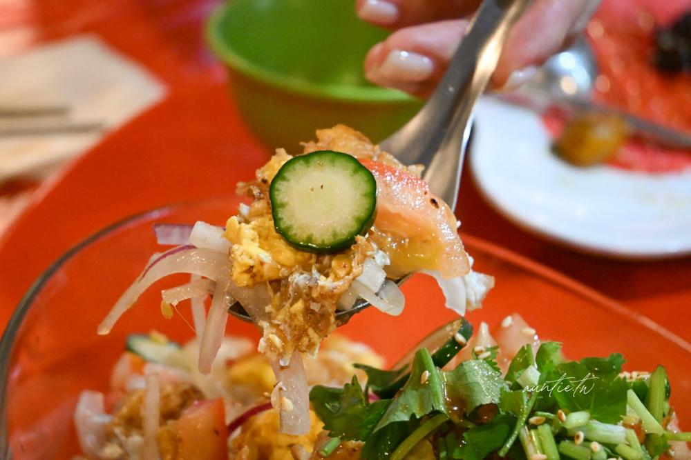 【宜蘭】冬山｜冬山阿源快炒桶仔雞，隱藏大廚道道都超強的隱密熱炒店！