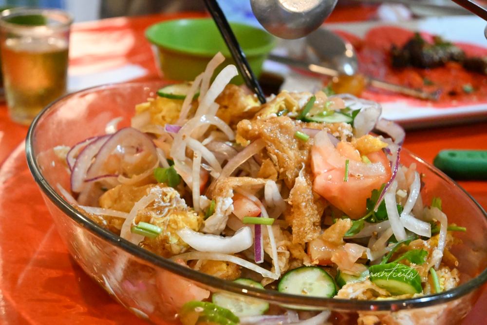 【宜蘭】冬山｜冬山阿源快炒桶仔雞，隱藏大廚道道都超強的隱密熱炒店！