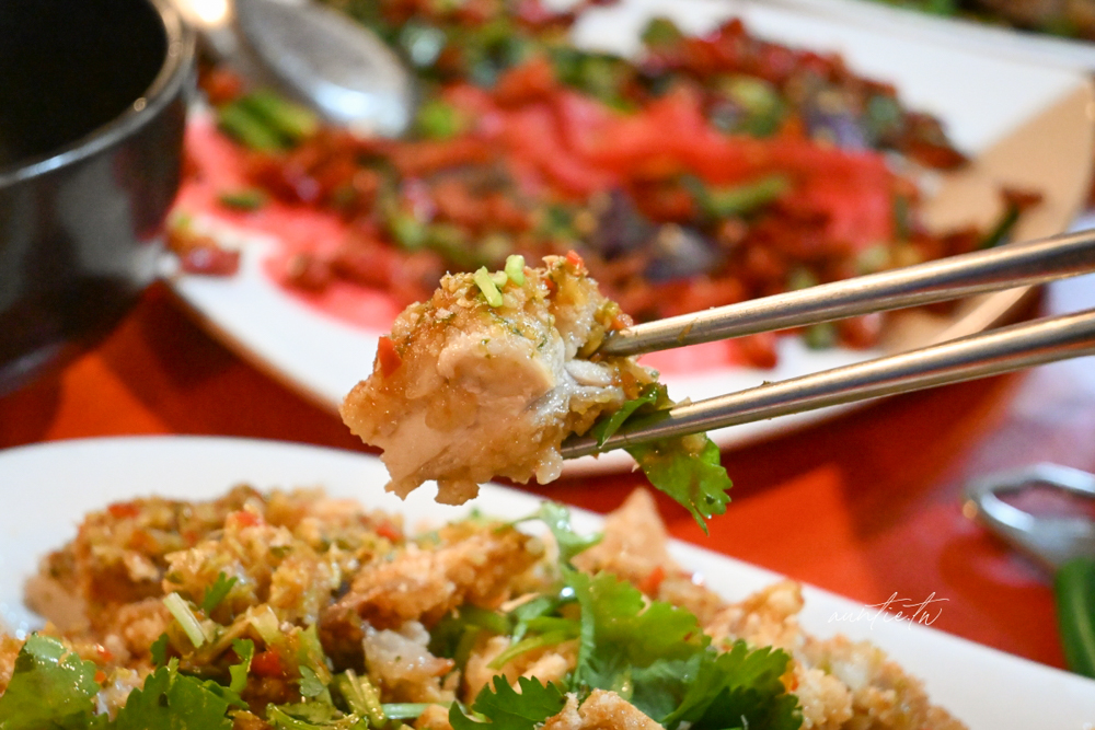 【宜蘭】冬山｜冬山阿源快炒桶仔雞，隱藏大廚道道都超強的隱密熱炒店！