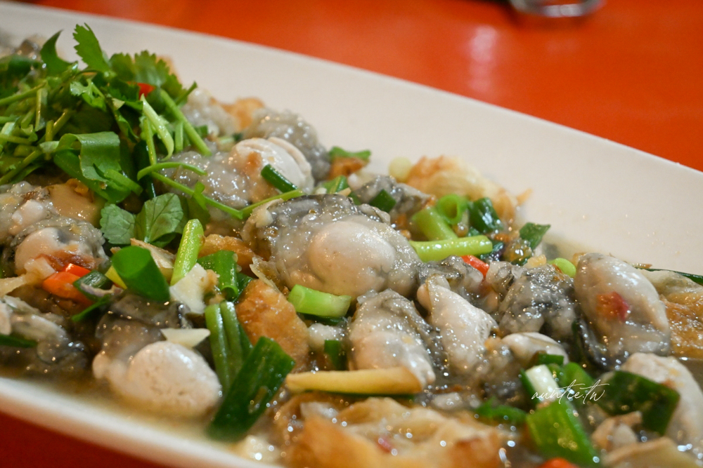 【宜蘭】冬山｜冬山阿源快炒桶仔雞，隱藏大廚道道都超強的隱密熱炒店！