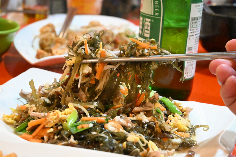 【宜蘭】冬山｜冬山阿源快炒桶仔雞，隱藏大廚道道都超強的隱密熱炒店！