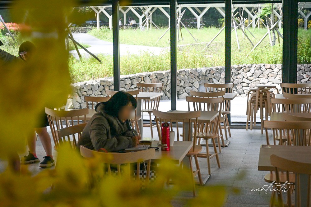 【宜蘭】礁溪｜Herbelle Tea 湖畔茶屋，龍潭湖旁悠閒茶屋