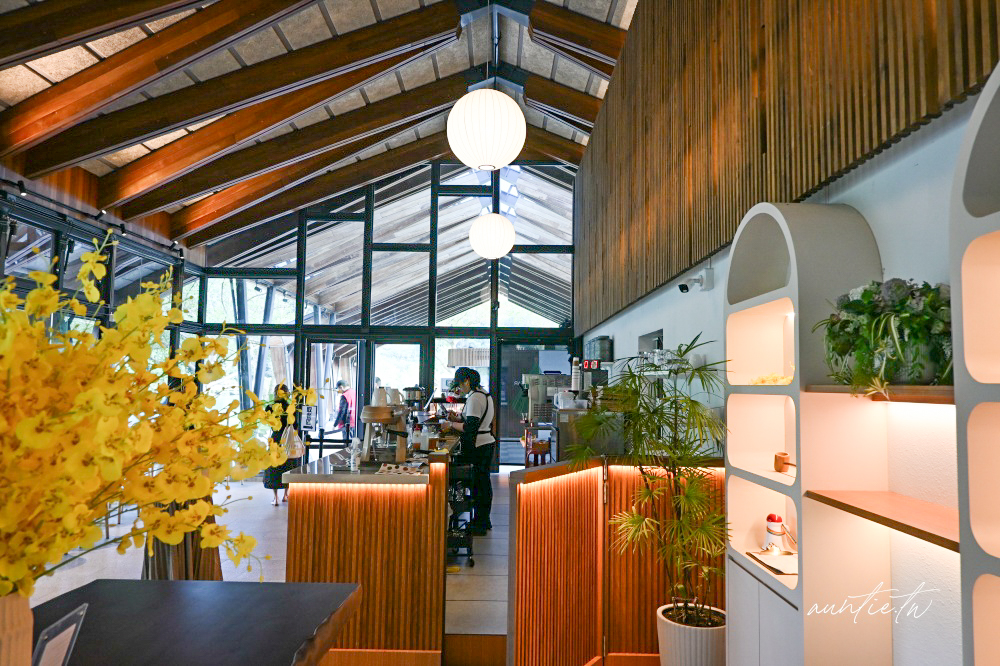 【宜蘭】礁溪｜Herbelle Tea 湖畔茶屋，龍潭湖旁悠閒茶屋