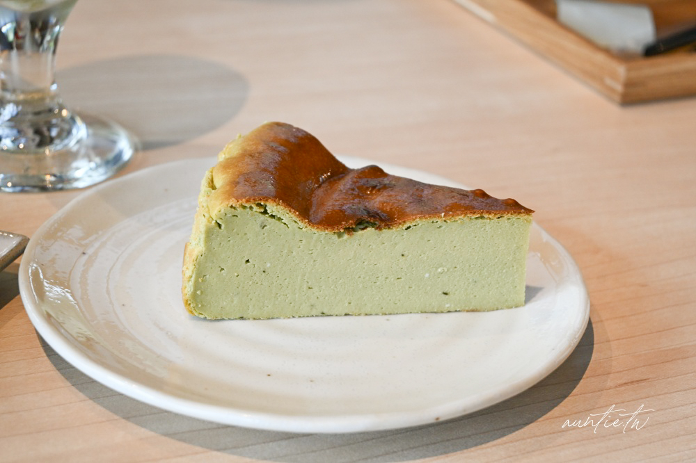 【宜蘭】礁溪｜Herbelle Tea 湖畔茶屋，龍潭湖旁悠閒茶屋