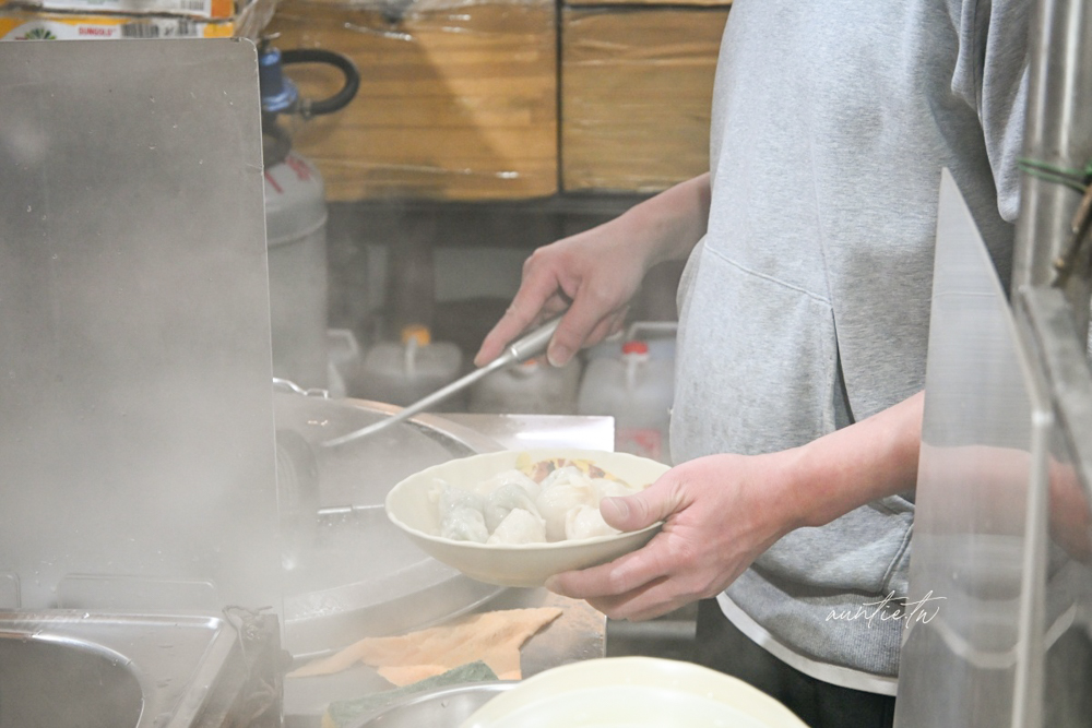 【景美美食】楊家手工水餃，皮薄餡夠味，景美夜市美食推薦