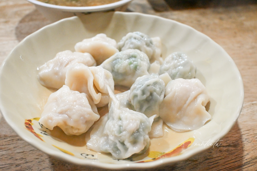 【景美美食】楊家手工水餃，皮薄餡夠味，景美夜市美食推薦