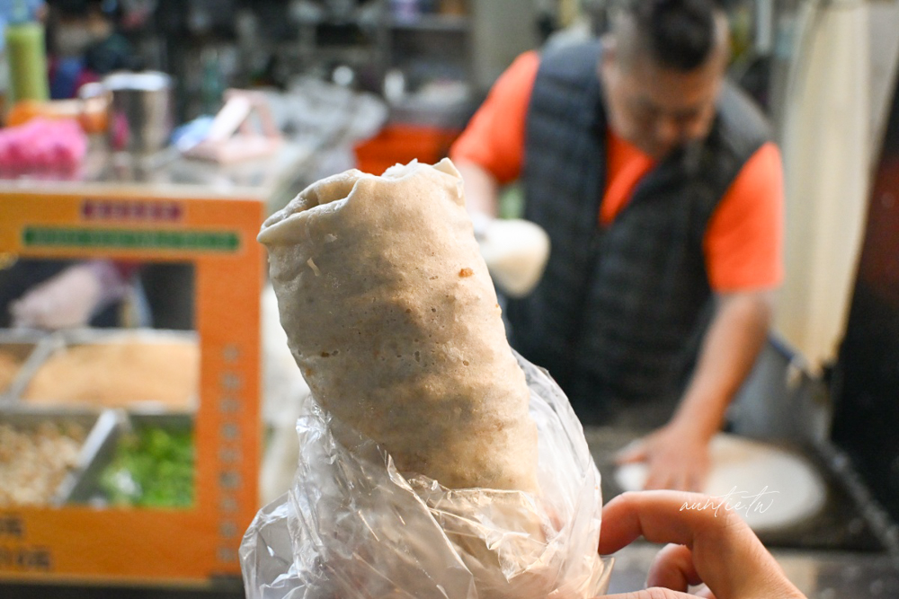 【宜蘭】羅東夜市｜宜蘭鄭記潤餅，現做潤餅皮，清爽脆口潤餅推薦