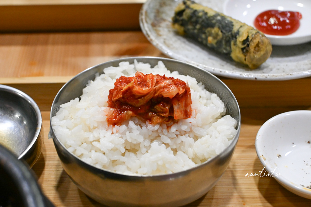 【台北】六張犁站｜李家餐廳，開店就客滿，韓國人開的豬肉湯飯