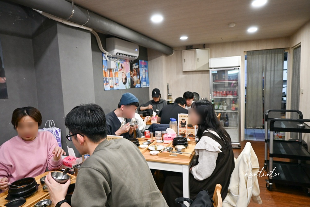 【台北】六張犁站｜李家餐廳，開店就客滿，韓國人開的豬肉湯飯