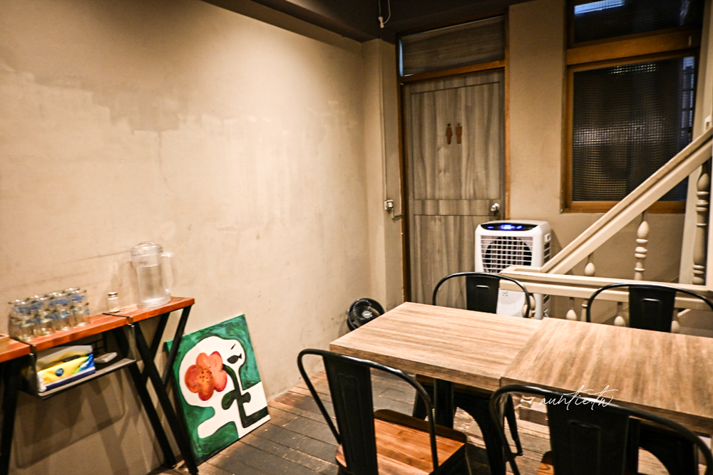 【新北】頂溪站｜宋朝，市場巷弄中的56年老店，麻辣滷肉飯、紅油燃麵推薦