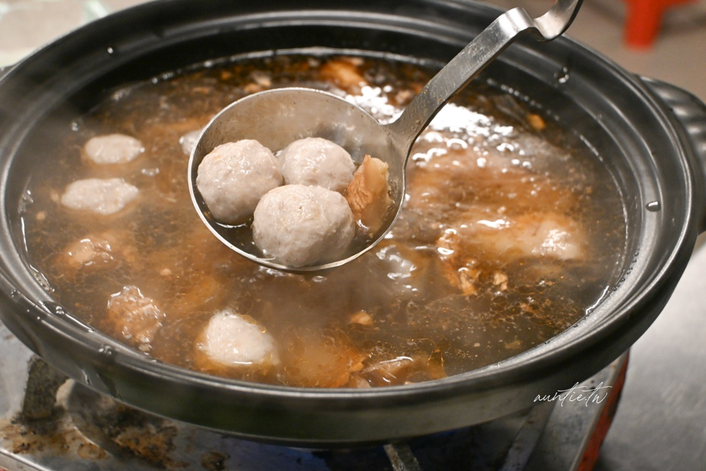 【宜蘭】皇帝食補，薑母鴨、香菇雞，配料通通40元，在地平價美味！