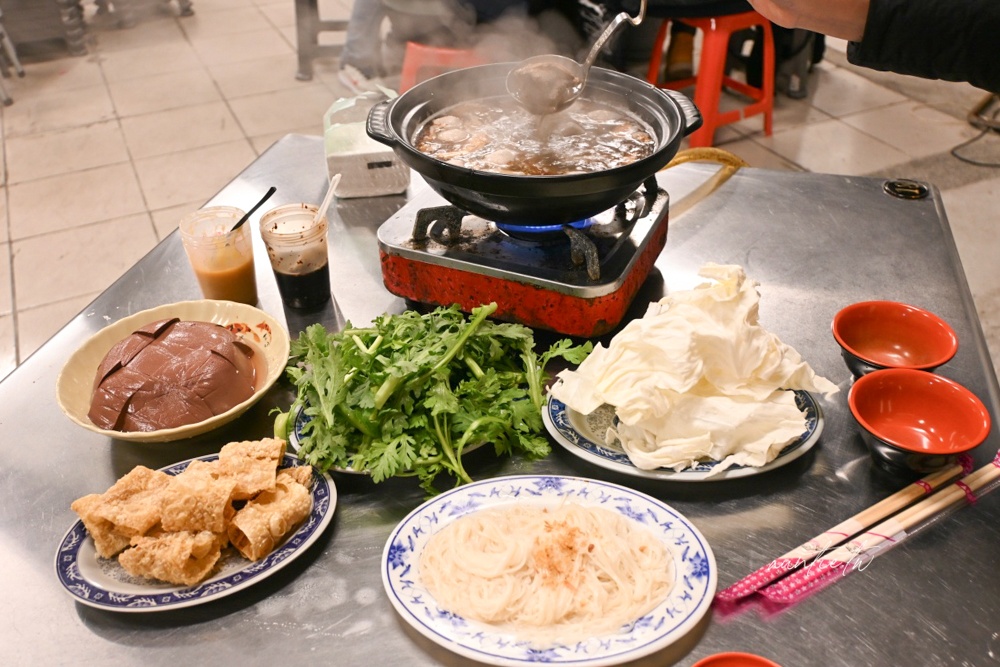 【宜蘭】皇帝食補，薑母鴨、香菇雞，配料通通40元，在地平價美味！