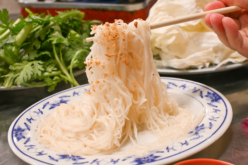 【宜蘭】皇帝食補，薑母鴨、香菇雞，配料通通40元，在地平價美味！