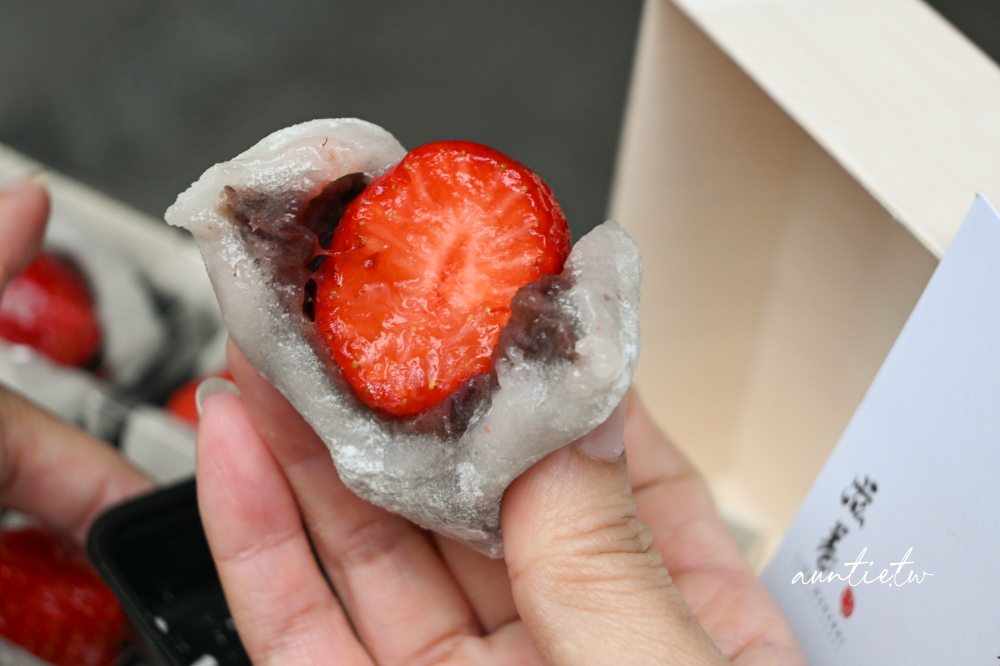 【台北】迪化街｜滋養和菓子，日式和菓子70年老店，冬日限量草莓大福，銅鑼燒最中也是招牌